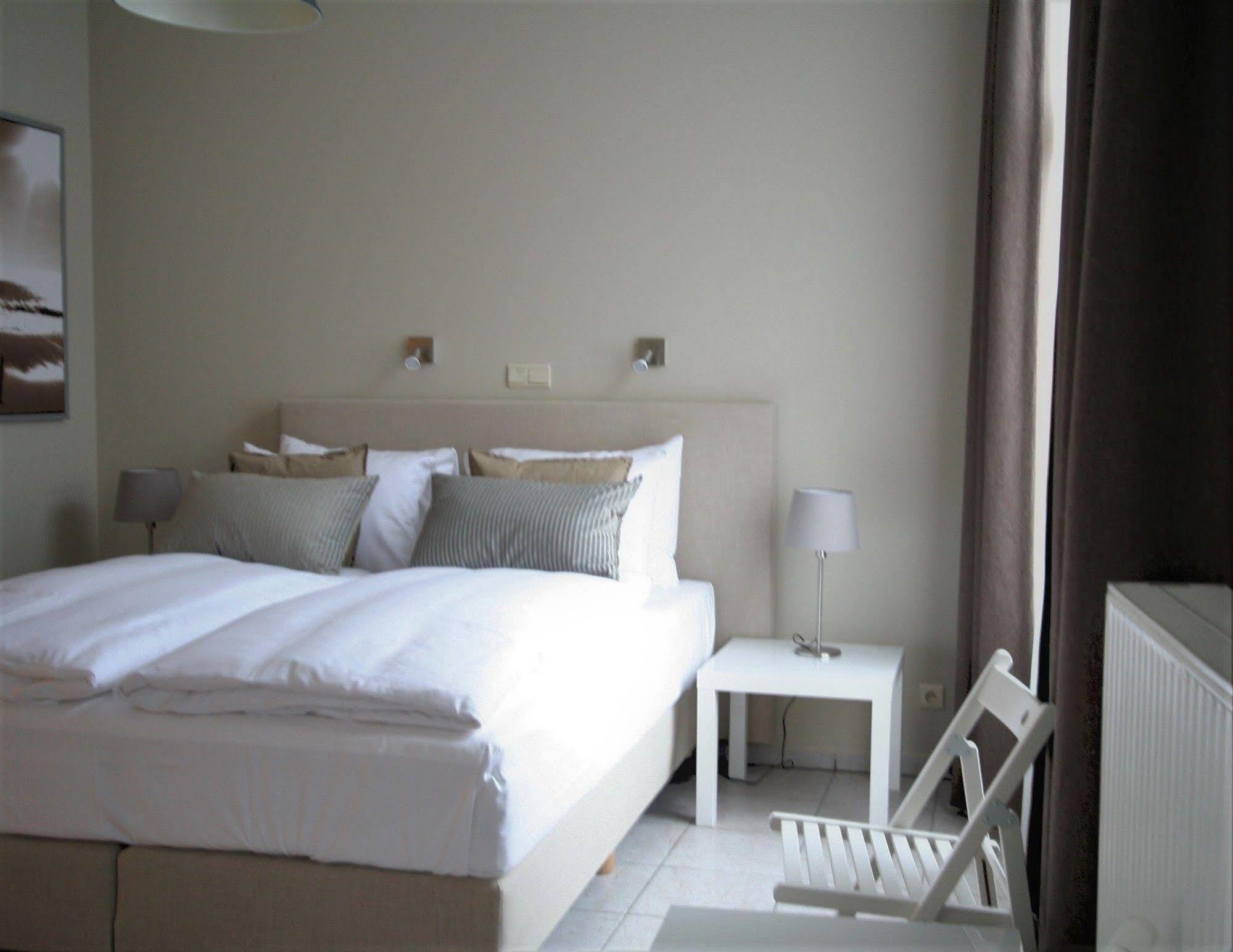 Hotel Franky บลังเคนเบอร์เก ภายนอก รูปภาพ