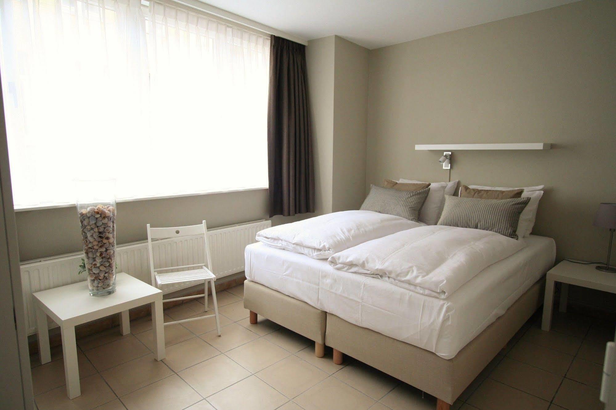 Hotel Franky บลังเคนเบอร์เก ภายนอก รูปภาพ