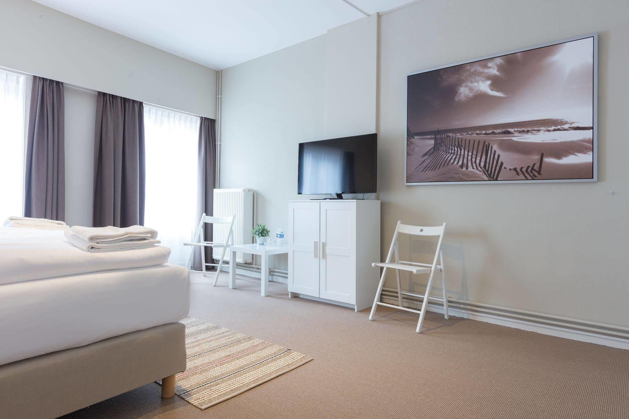 Hotel Franky บลังเคนเบอร์เก ภายนอก รูปภาพ
