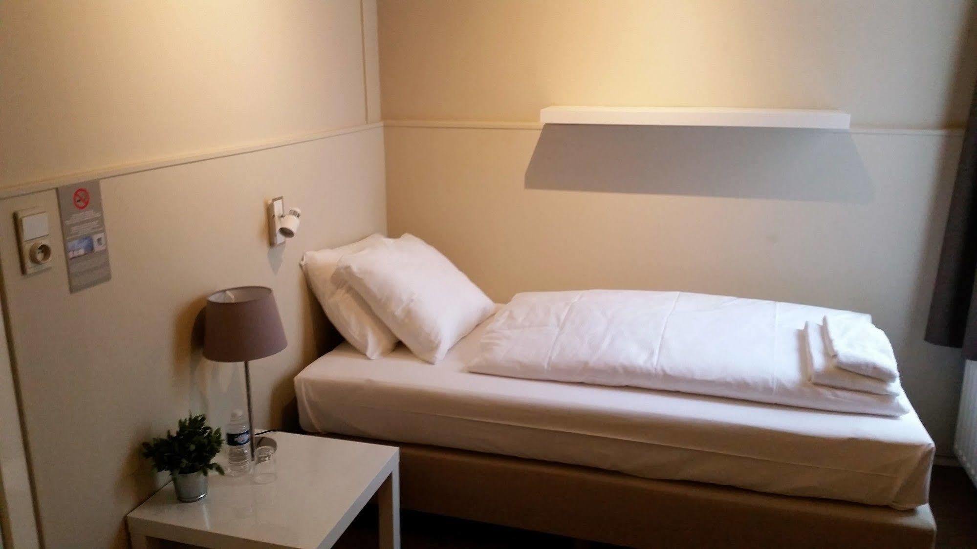 Hotel Franky บลังเคนเบอร์เก ภายนอก รูปภาพ